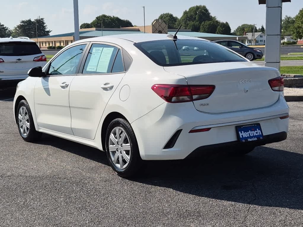 Used 2023 Kia Rio LX IVT
