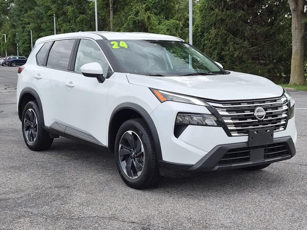 Used 2024 Nissan Rogue SV SUV