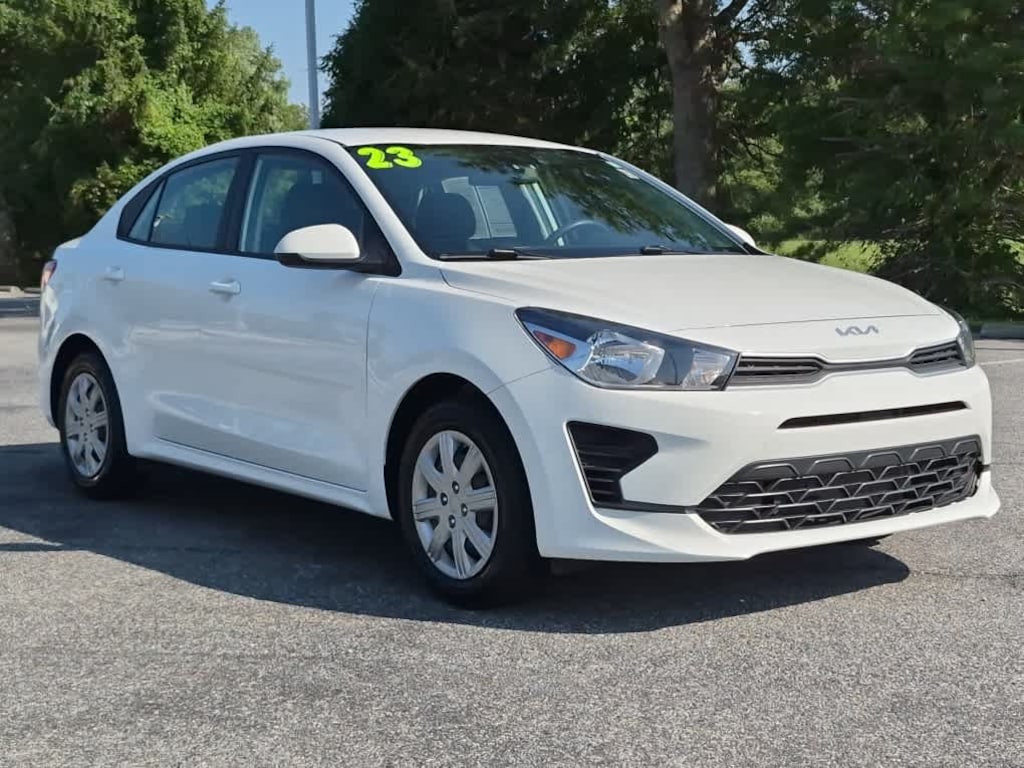 Used 2023 Kia Rio LX IVT