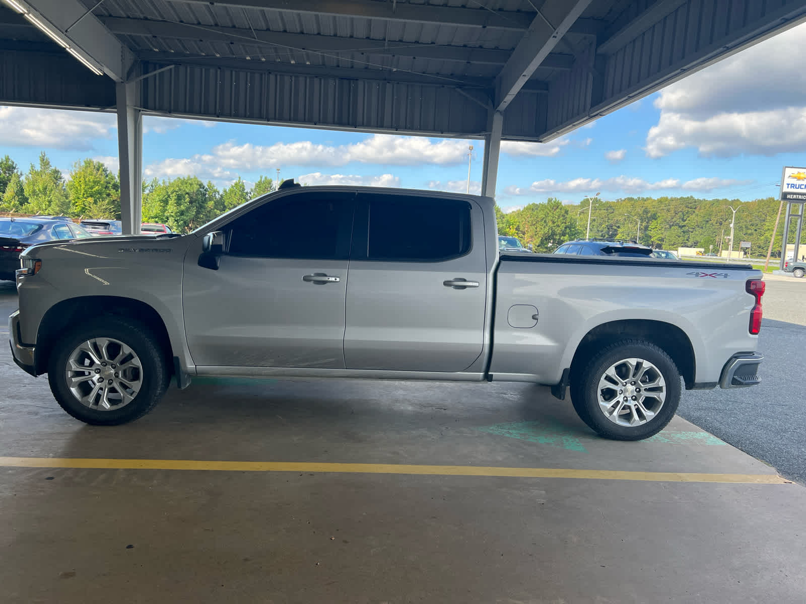 Used 2019 Chevrolet Silverado 1500 LT 4WD Crew Cab 147 Truck Crew Cab