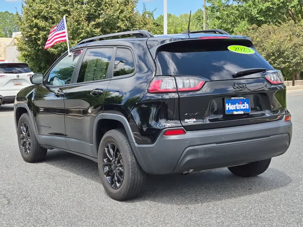 Used 2023 Jeep Cherokee Altitude Lux SUV