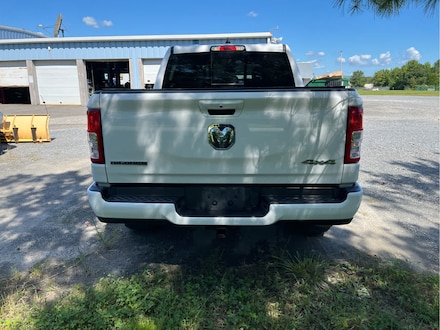 2022 Ram 1500 Big Horn 4x4 Crew Cab 57 Box Truck Crew Cab