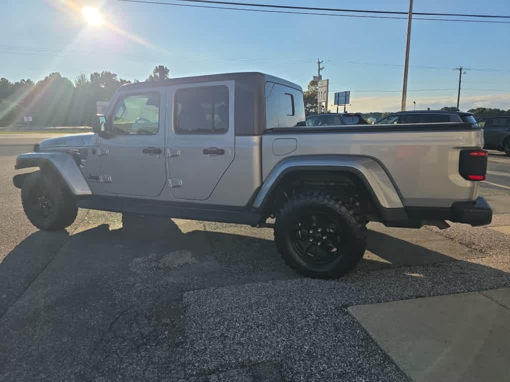 Used 2021 Jeep Gladiator Sport Truck Crew Cab