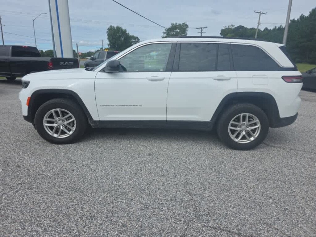 Used 2025 Jeep Grand Cherokee Laredo SUV