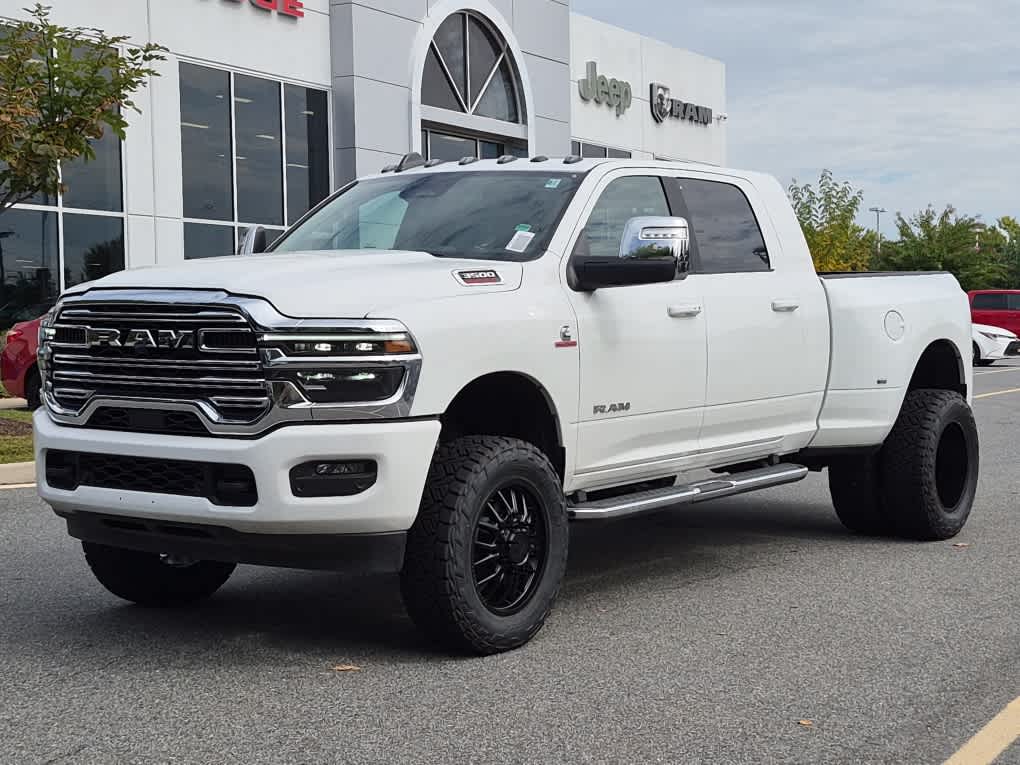2026 RAM 3500 Pickup Laramie