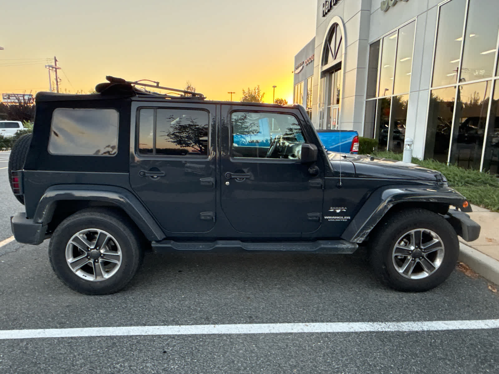 Used 2017 Jeep Wrangler Unlimited Sahara SUV