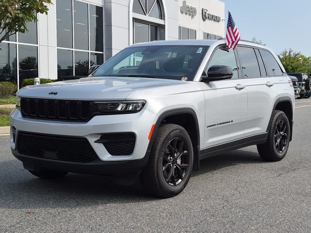 Used 2025 Jeep Grand Cherokee Altitude X SUV
