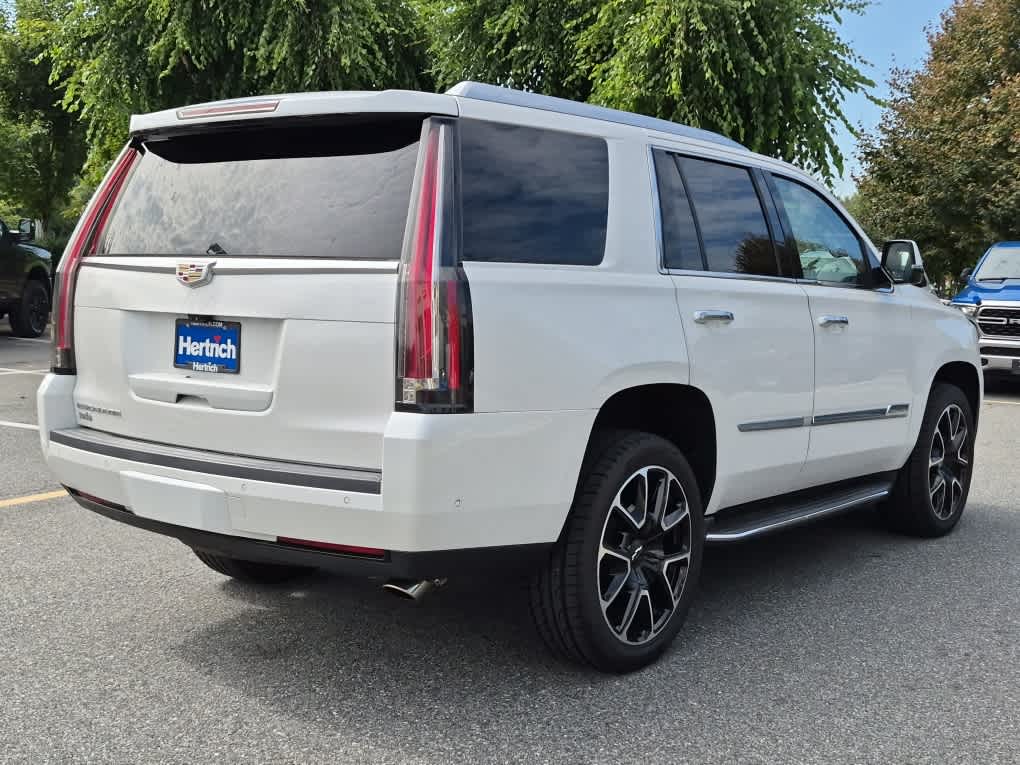 Used 2018 Cadillac Escalade Luxury SUV
