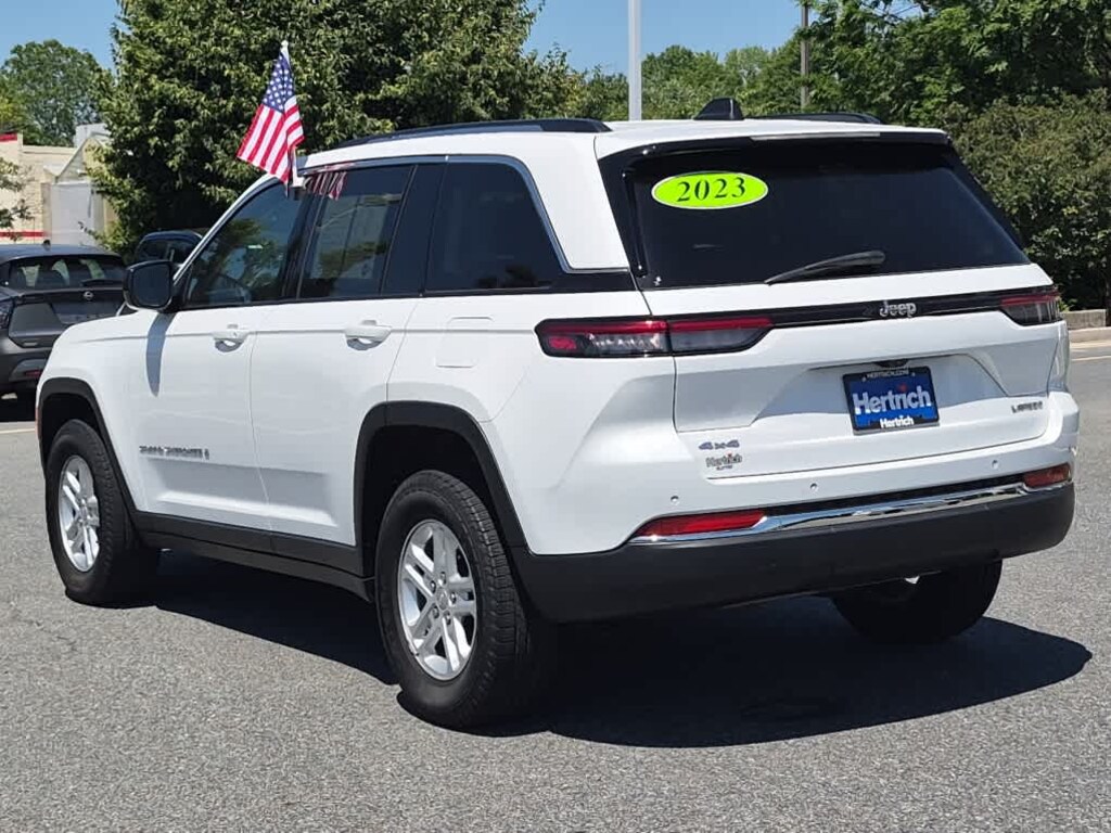 Used 2023 Jeep Grand Cherokee Laredo SUV