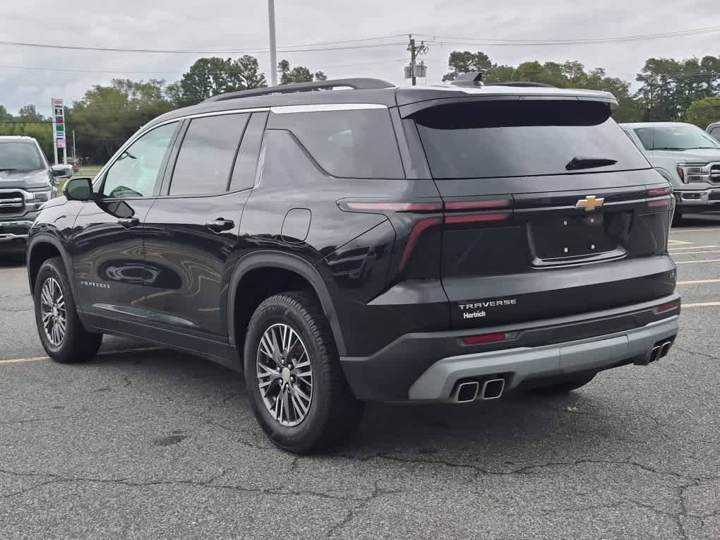Used 2024 Chevrolet Traverse LT SUV