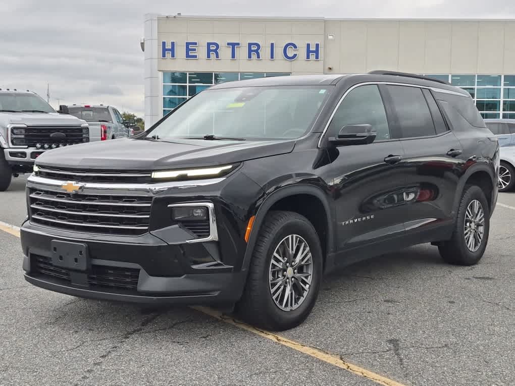 Used 2024 Chevrolet Traverse LT SUV
