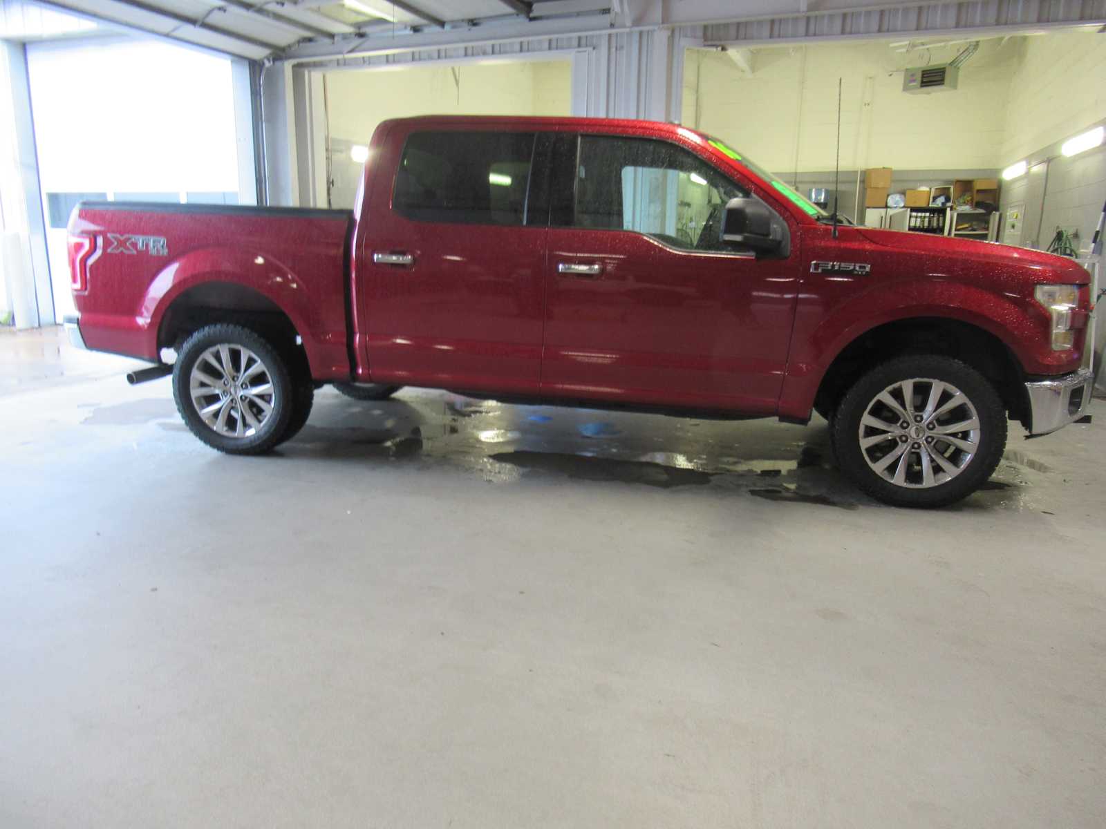 Used 2016 Ford F-150 XLT 4WD Supercrew 145 Truck SuperCrew Cab