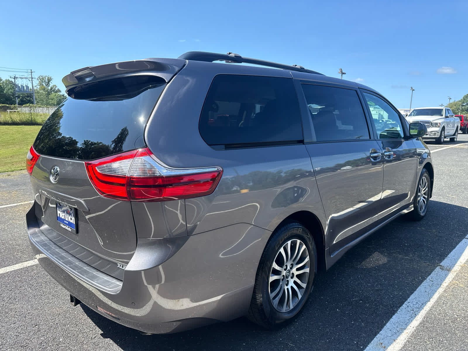 Used 2020 Toyota Sienna XLE Auto Access Seat