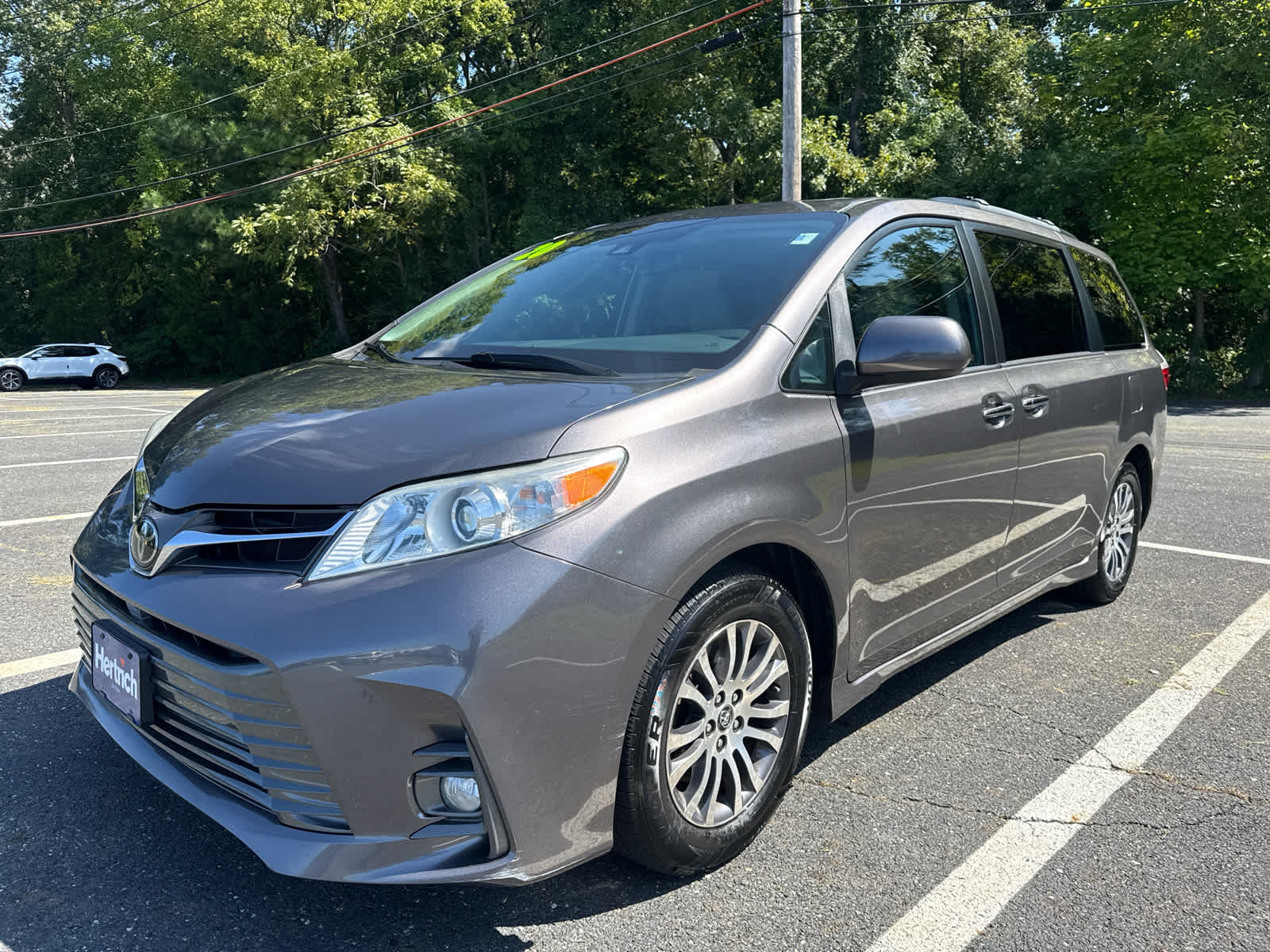 Used 2020 Toyota Sienna XLE Auto Access Seat