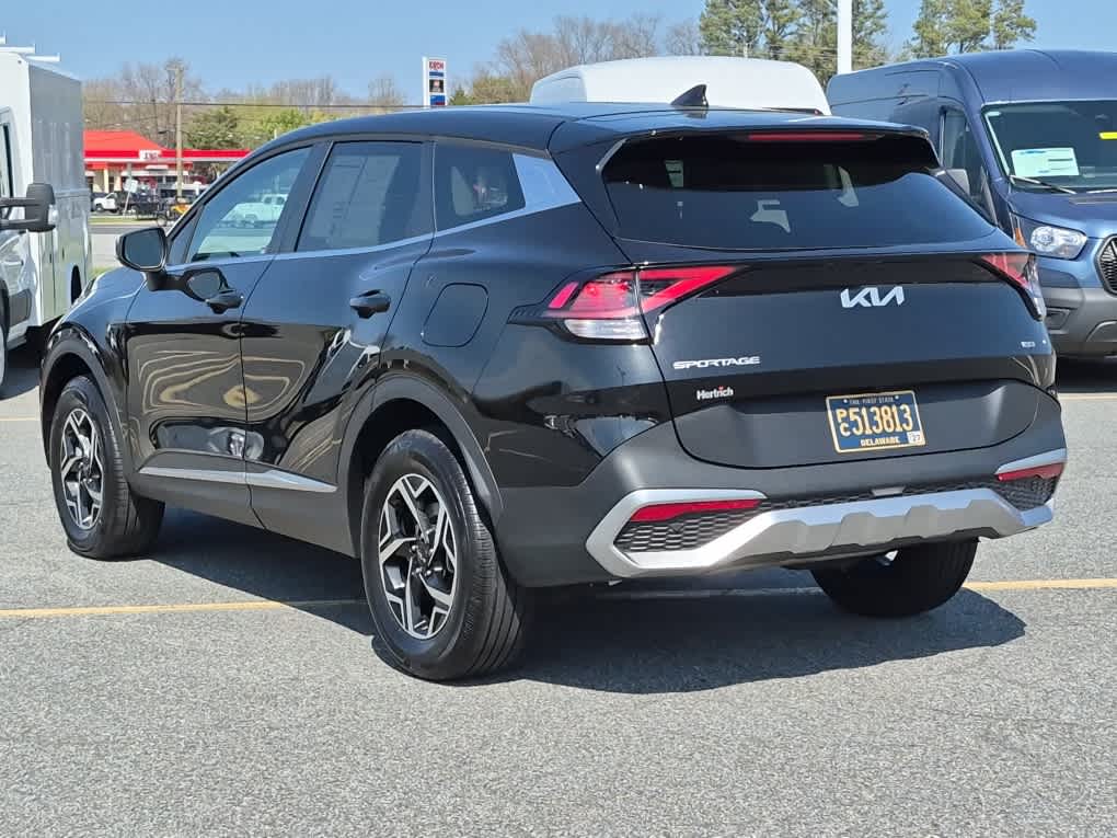 Used 2024 Kia Sportage LX SUV