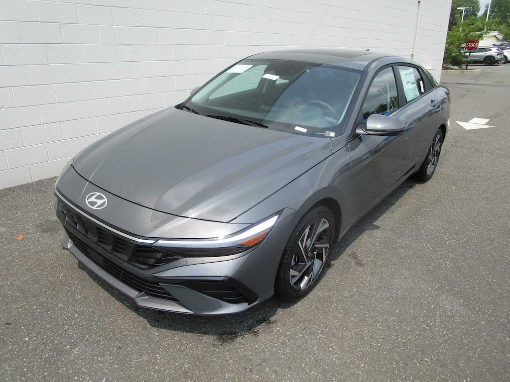 New 2026 Hyundai Elantra Limited Sedan