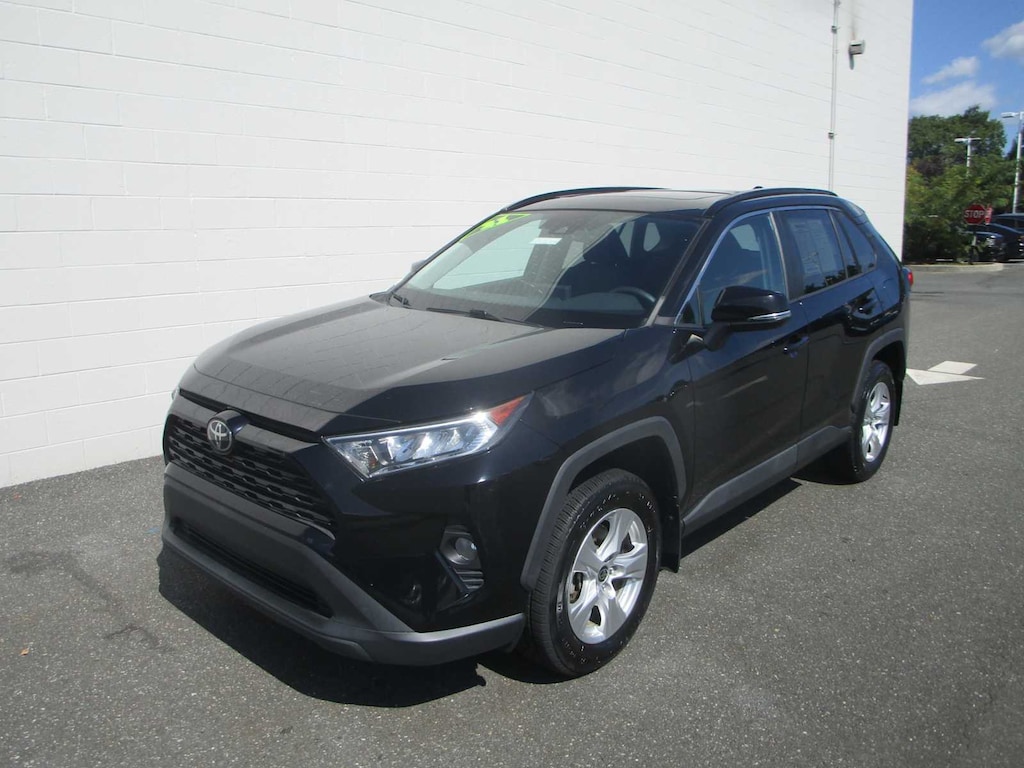 Used 2021 Toyota RAV4 XLE SUV
