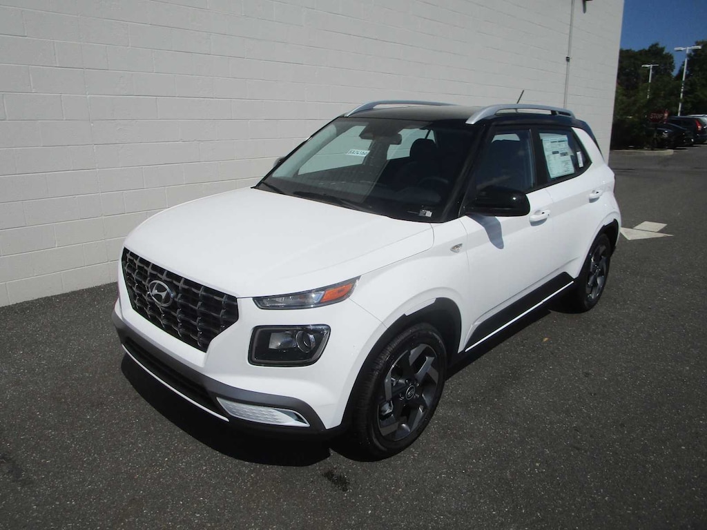 New 2026 Hyundai Venue SEL w/Two-Tone Roof SUV
