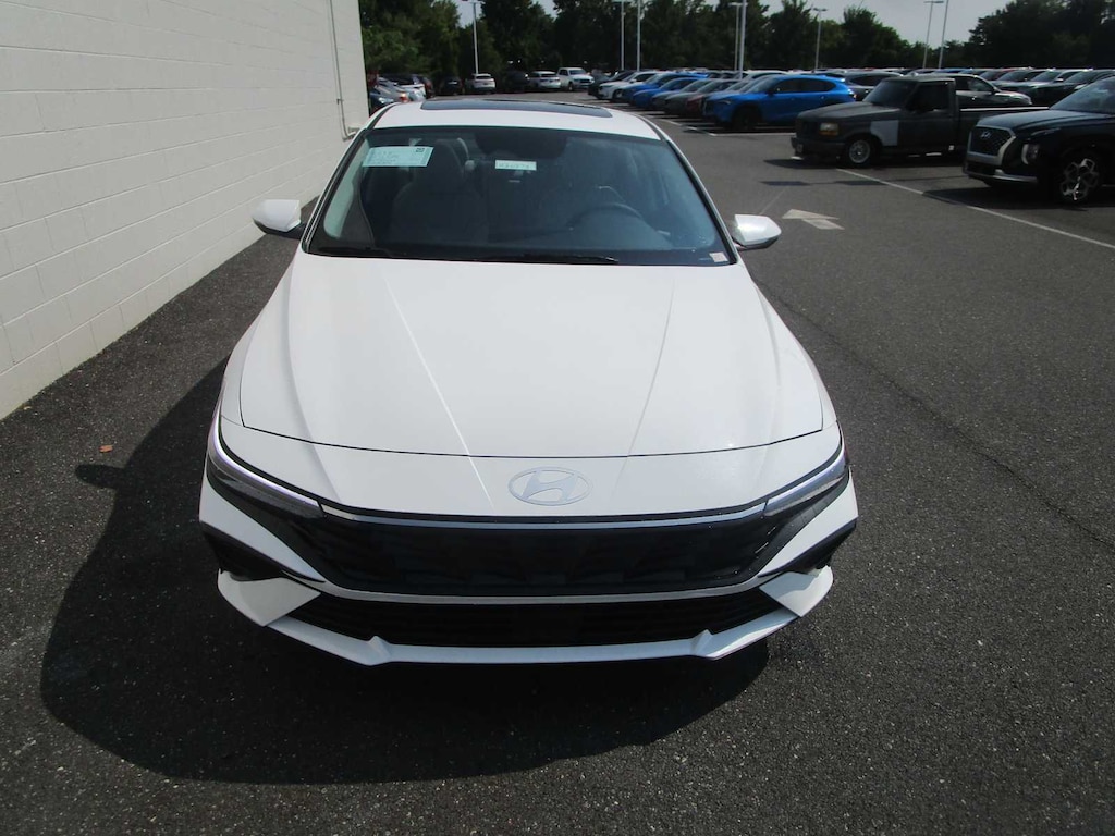 New 2026 Hyundai Elantra Limited Sedan