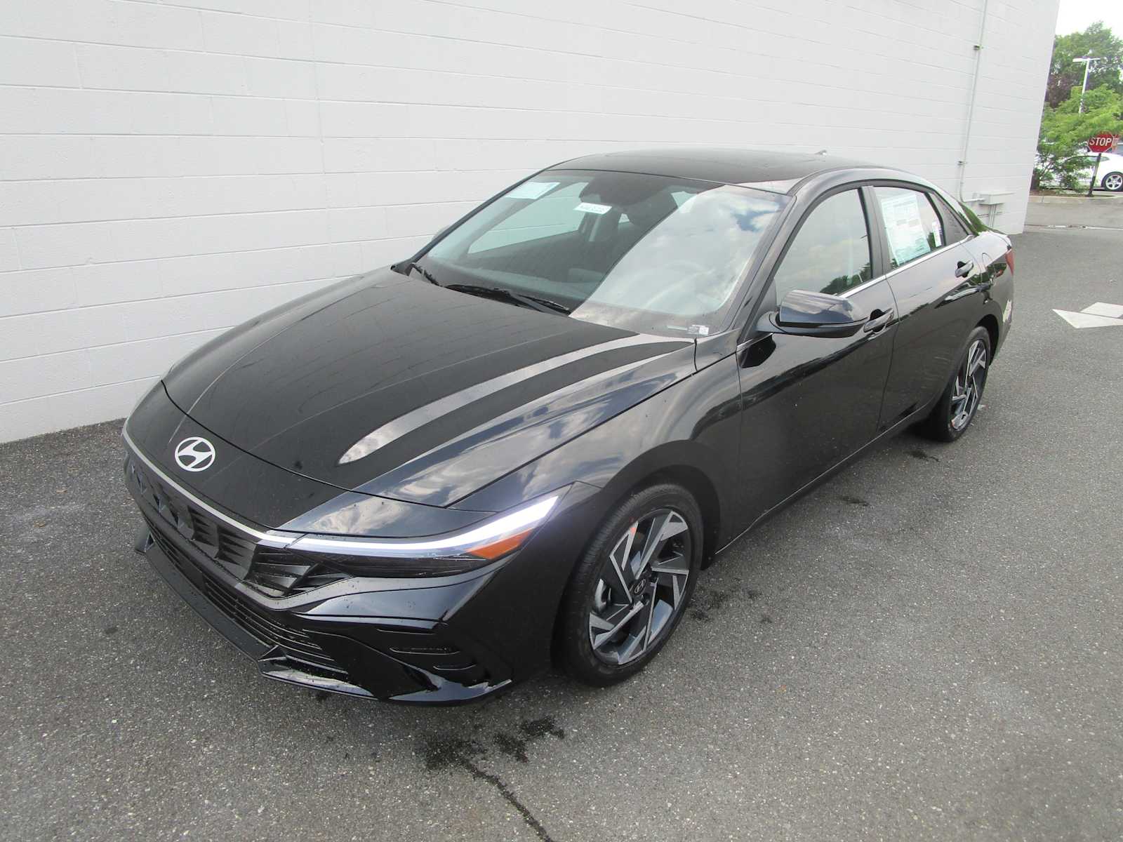 2026 Hyundai Elantra LIMITED SULEV SDN Sedan