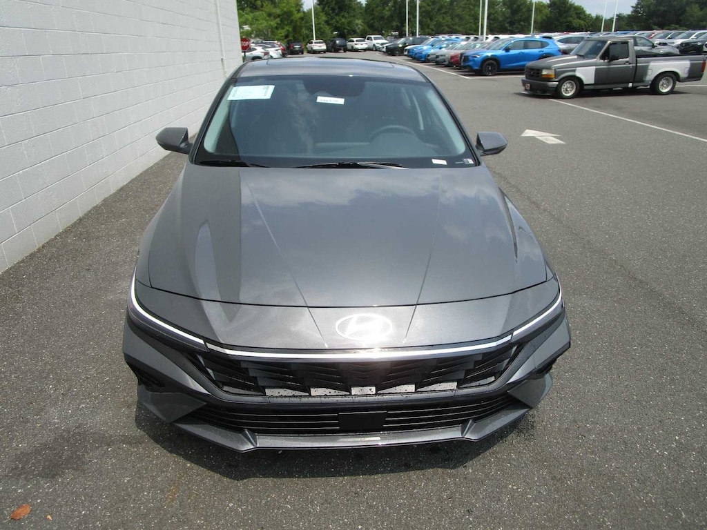 New 2026 Hyundai Elantra Limited Sedan