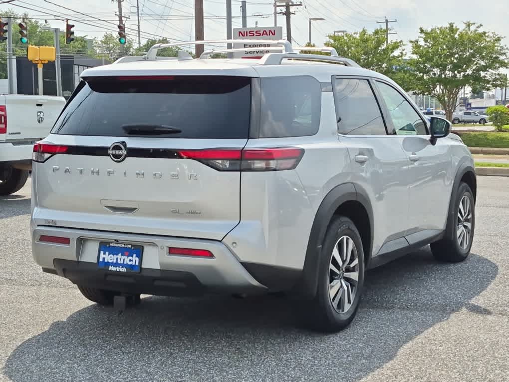 Used 2024 Nissan Pathfinder SL SUV