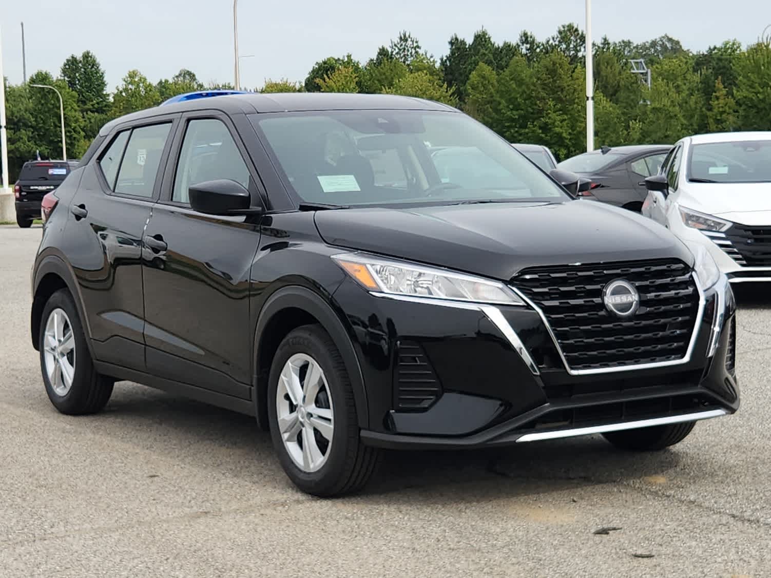 Certified 2025 Nissan Kicks Play S FWD