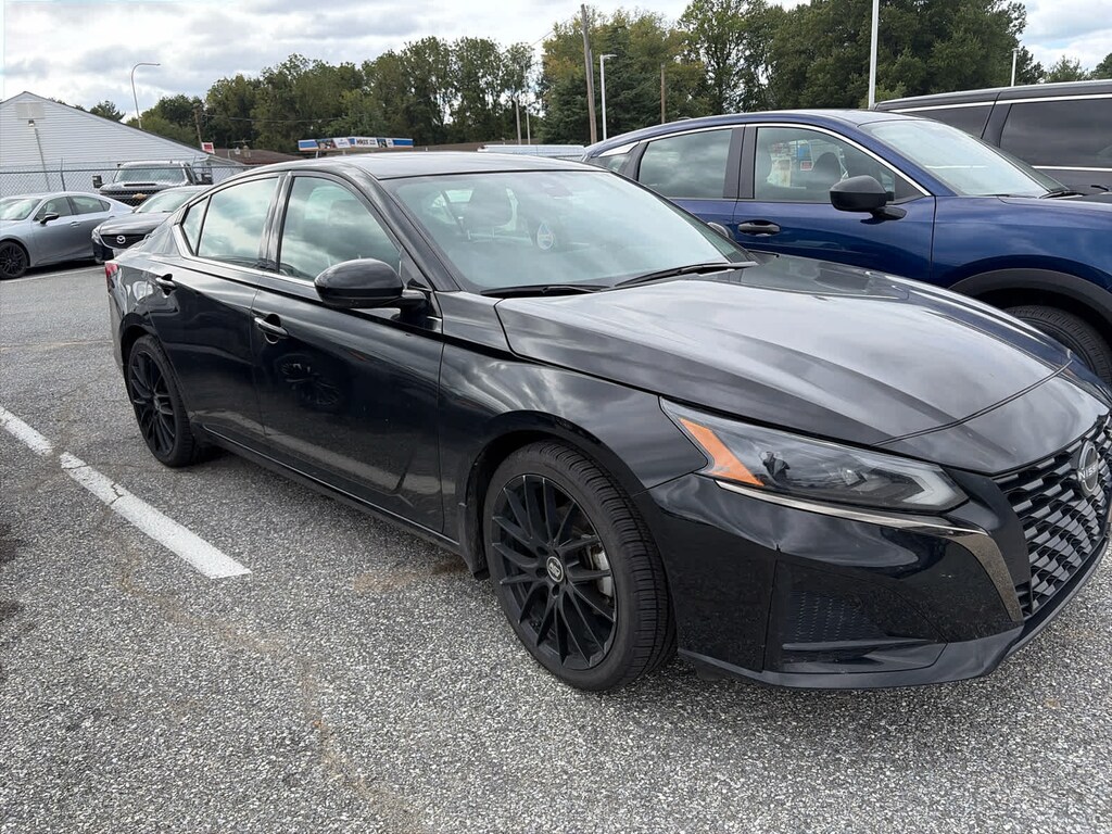 Used 2024 Nissan Altima 2.5 SR Sedan