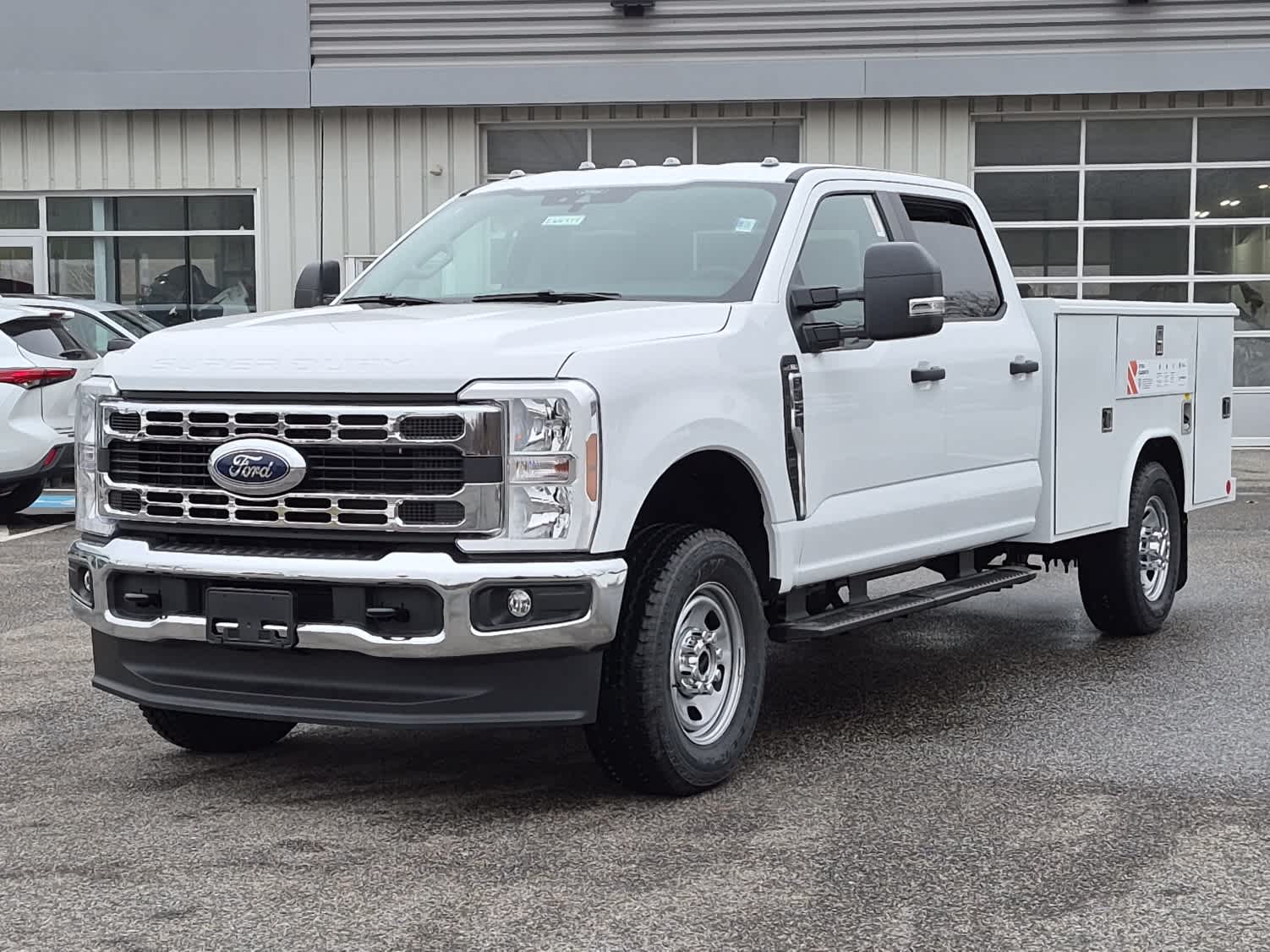 2026 Ford Super Duty F-350 SRW Chassis Cab F-350&reg; XL Truck Crew Cab