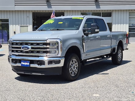 2024 Ford Super Duty F-250 Pickup Lariat 4WD Crew Cab 6.75 Box Truck Crew Cab