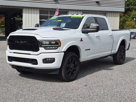 2023 Ram 2500 Limited 4x4 Crew Cab 64 Box Truck Crew Cab