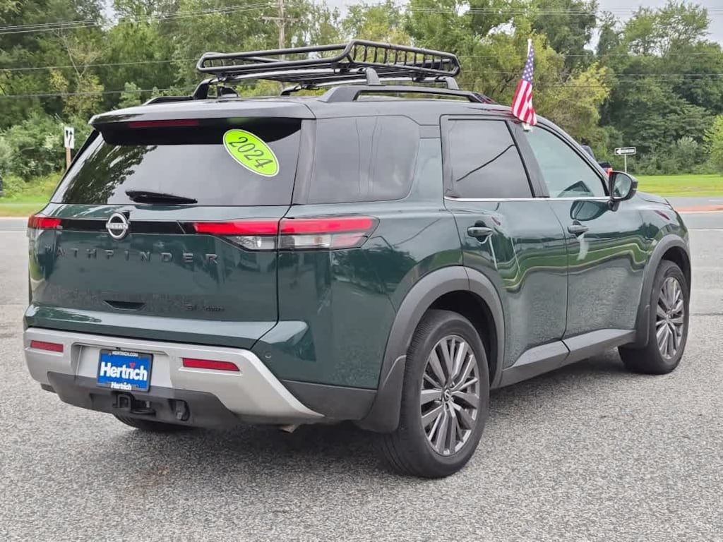 Used 2024 Nissan Pathfinder SL SUV
