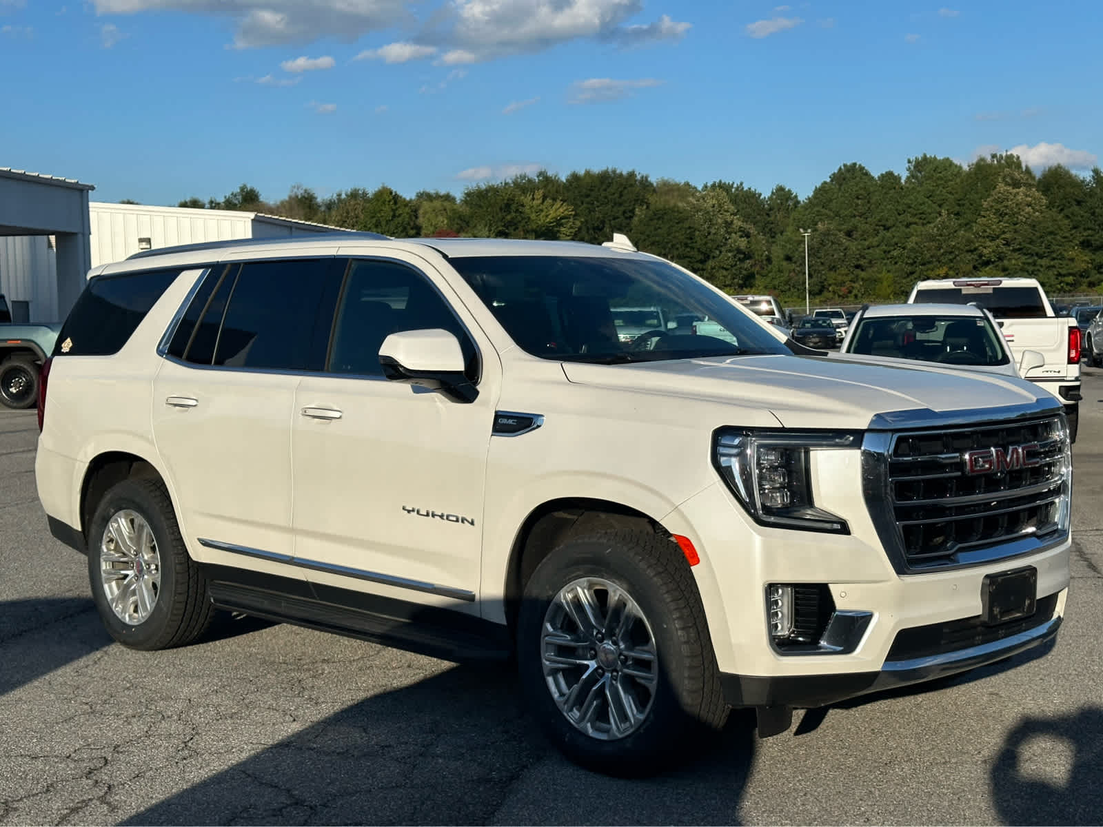 Used 2023 GMC Yukon SLT SUV
