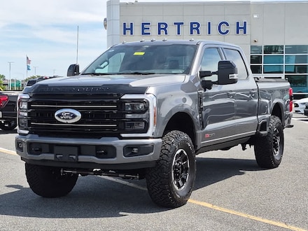 2025 Ford Super Duty F-350 SRW Pickup Platinum 4WD Crew Cab 6.75 Box Truck Crew Cab