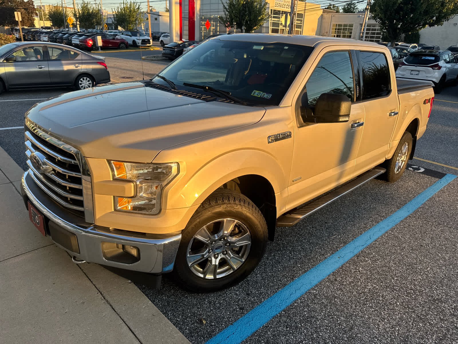 Used 2017 Ford F-150 XLT 4WD Supercrew 5.5 Box 4WD SuperCrew 5.5 Box