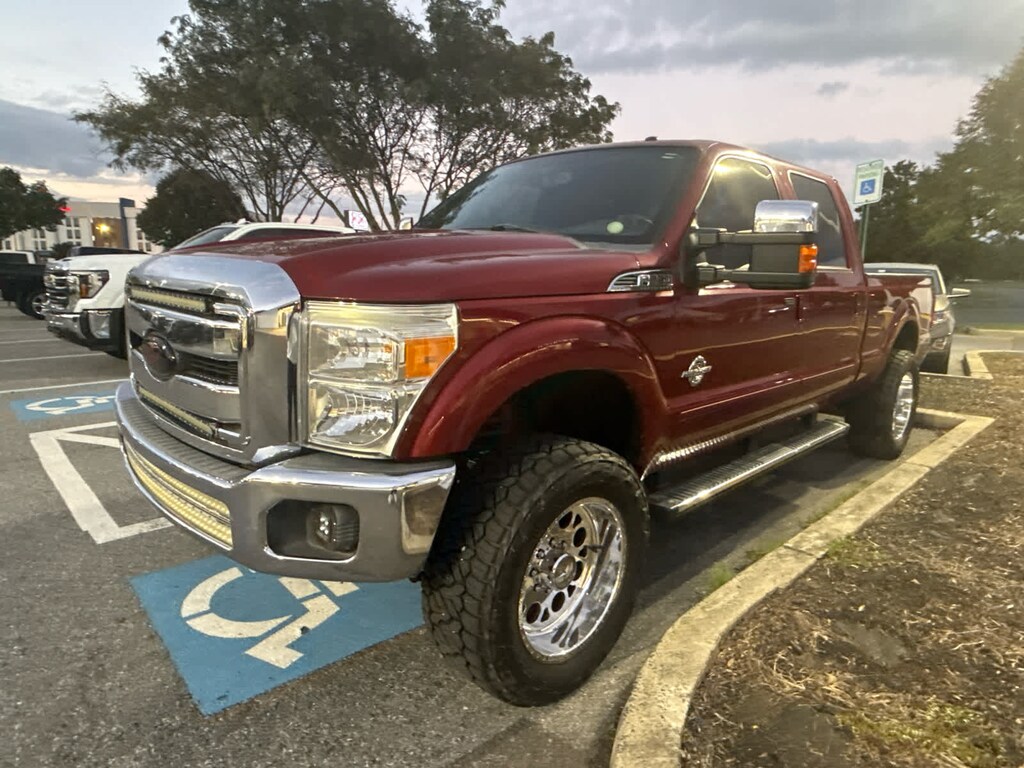 Used 2014 Ford Super Duty F-250 Pickup Lariat 4WD Crew Cab 156 4WD Crew Cab 156