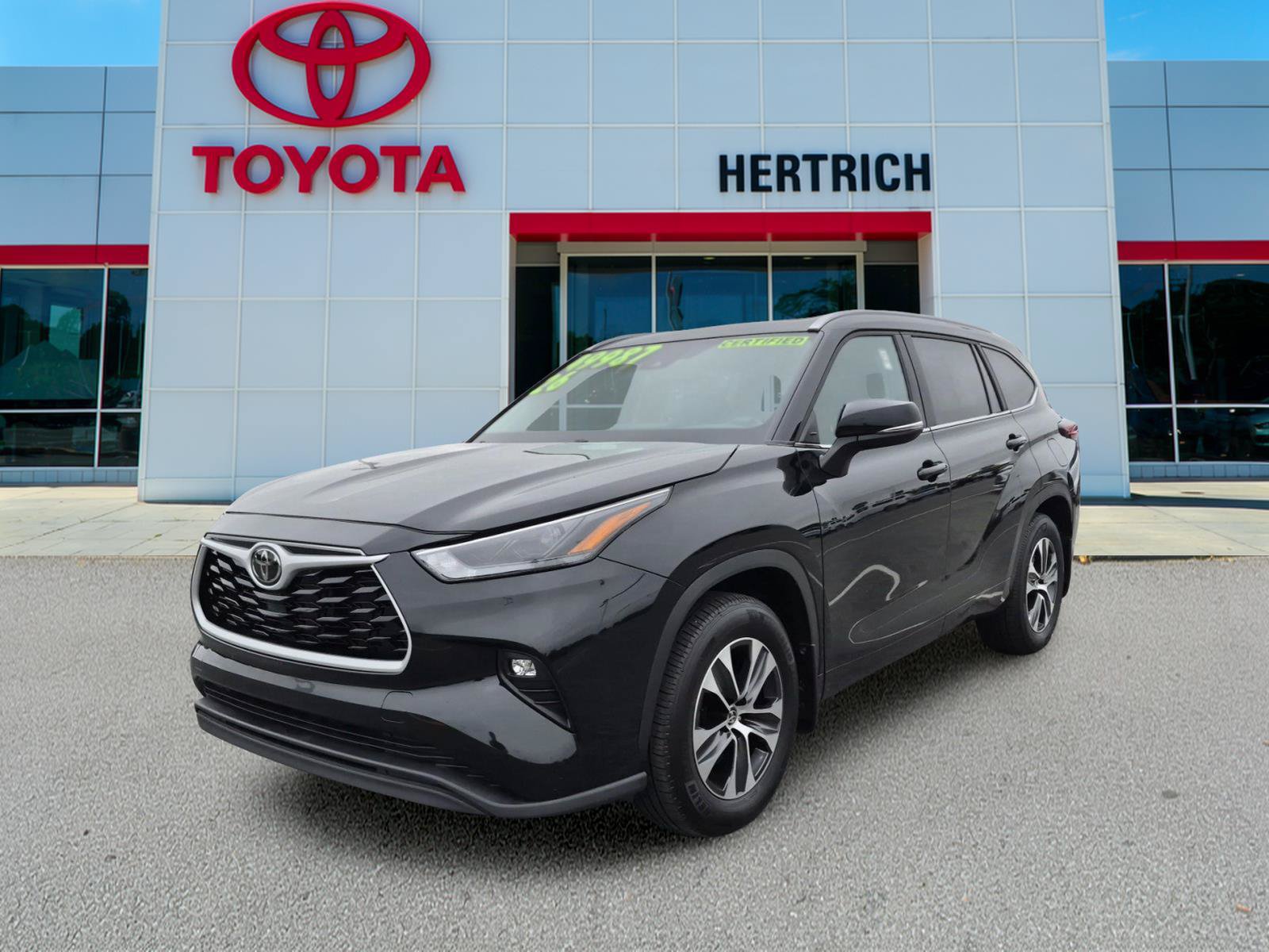 2026 Toyota Highlander XLE Sport Utility