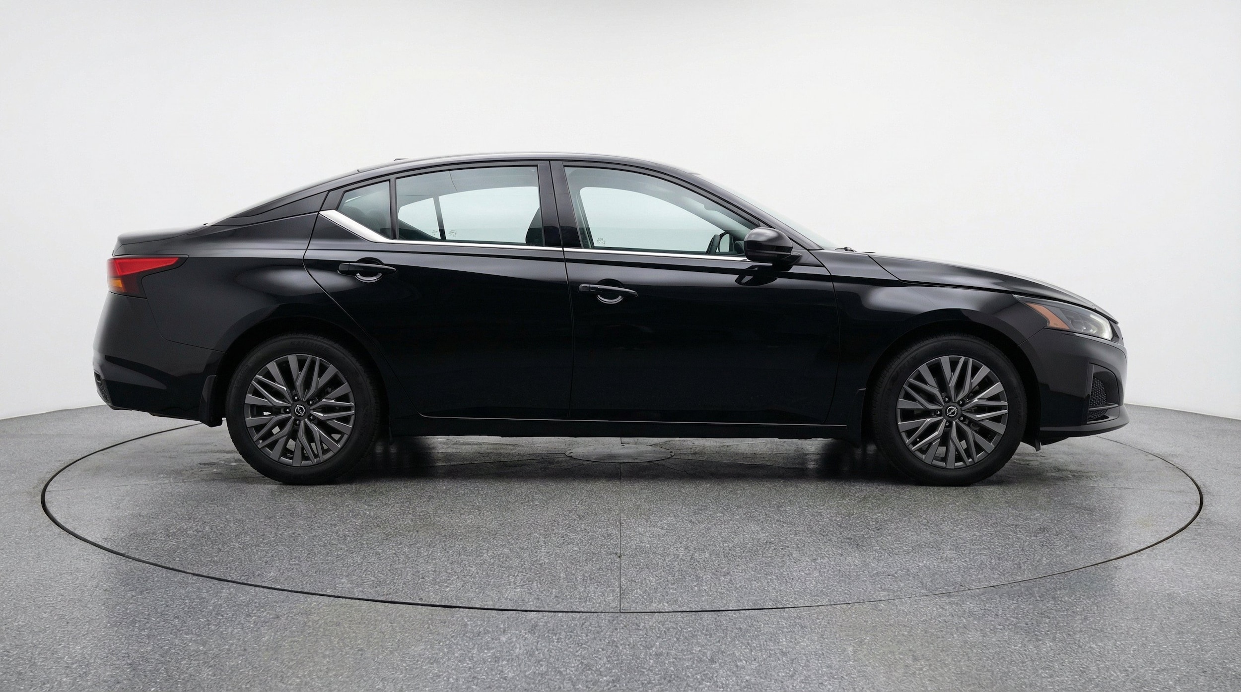 Thumbnail: 2025 Nissan Altima - 10