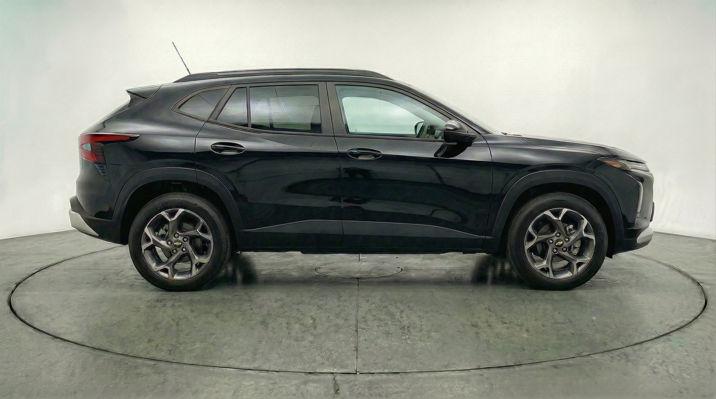 Thumbnail: 2025 Chevrolet Trax - 10