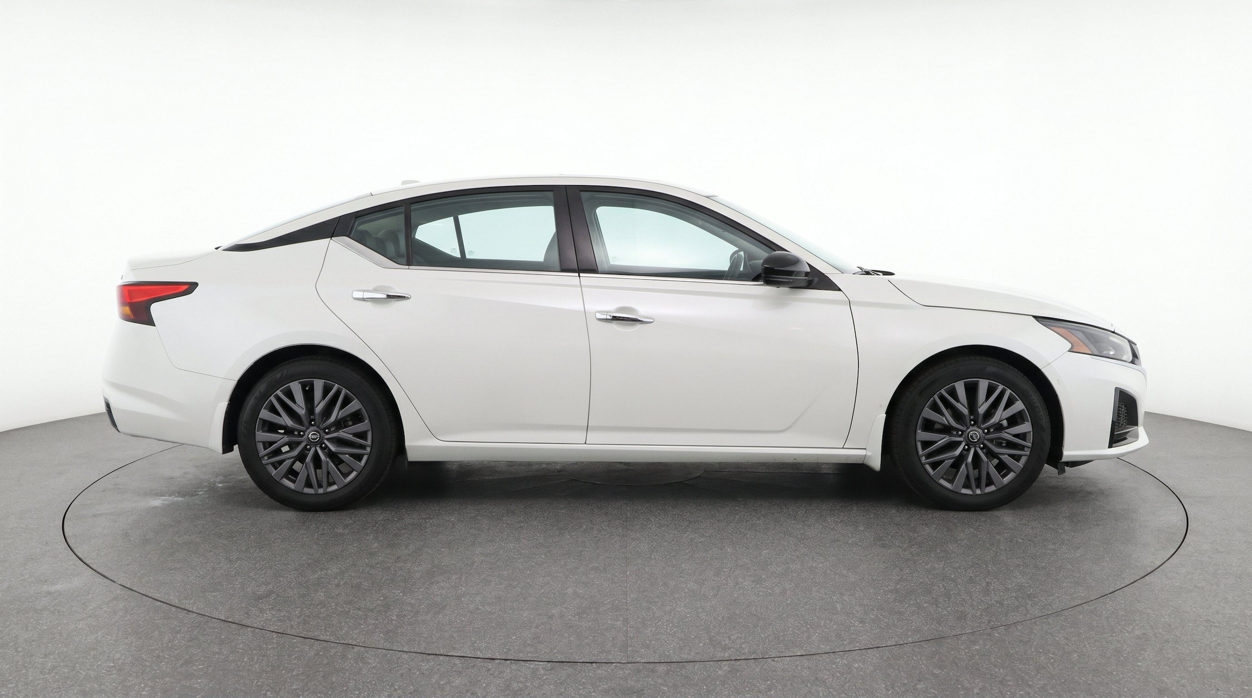 Thumbnail: 2025 Nissan Altima - 10