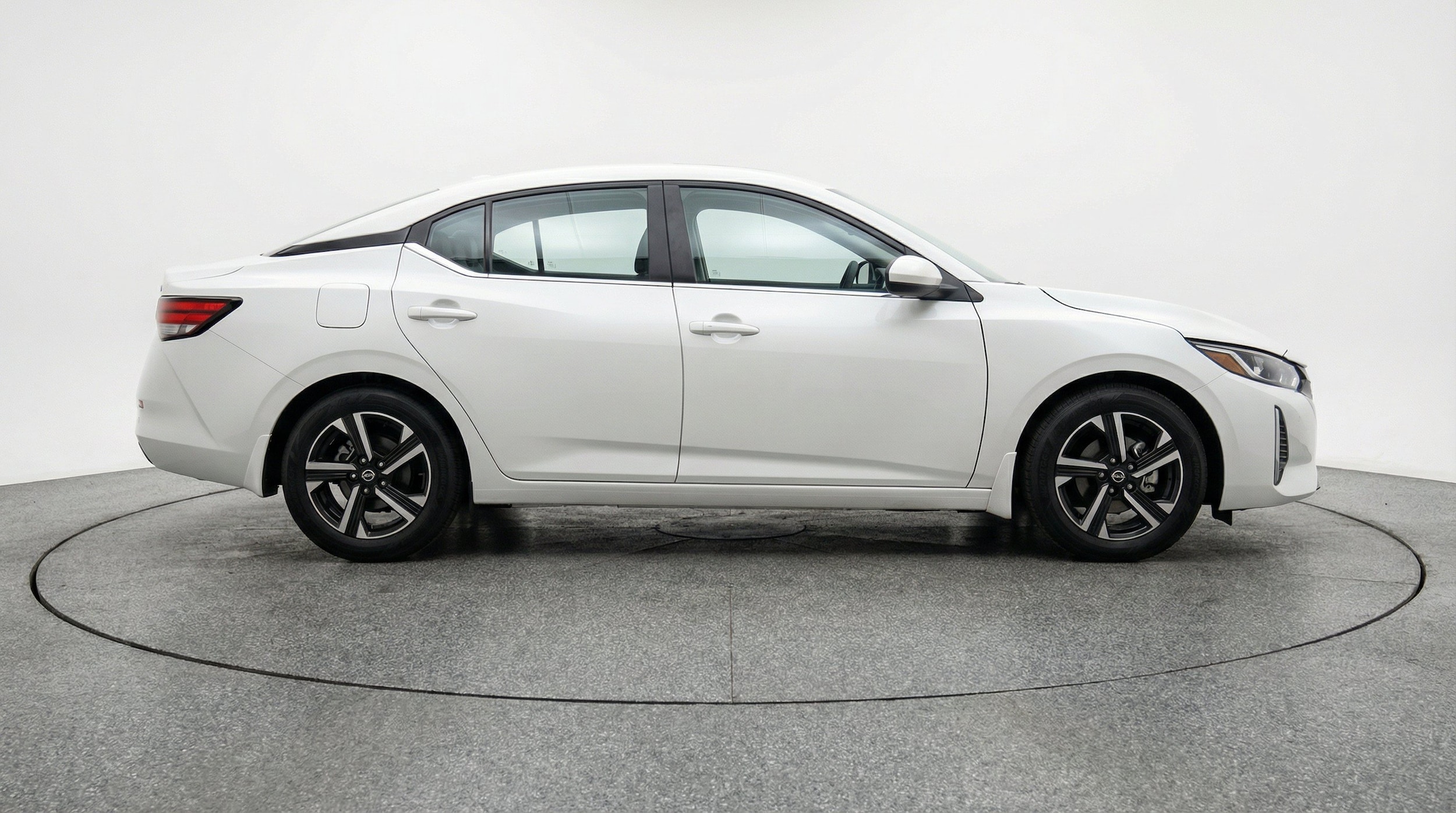 Thumbnail: 2025 Nissan Sentra - 10
