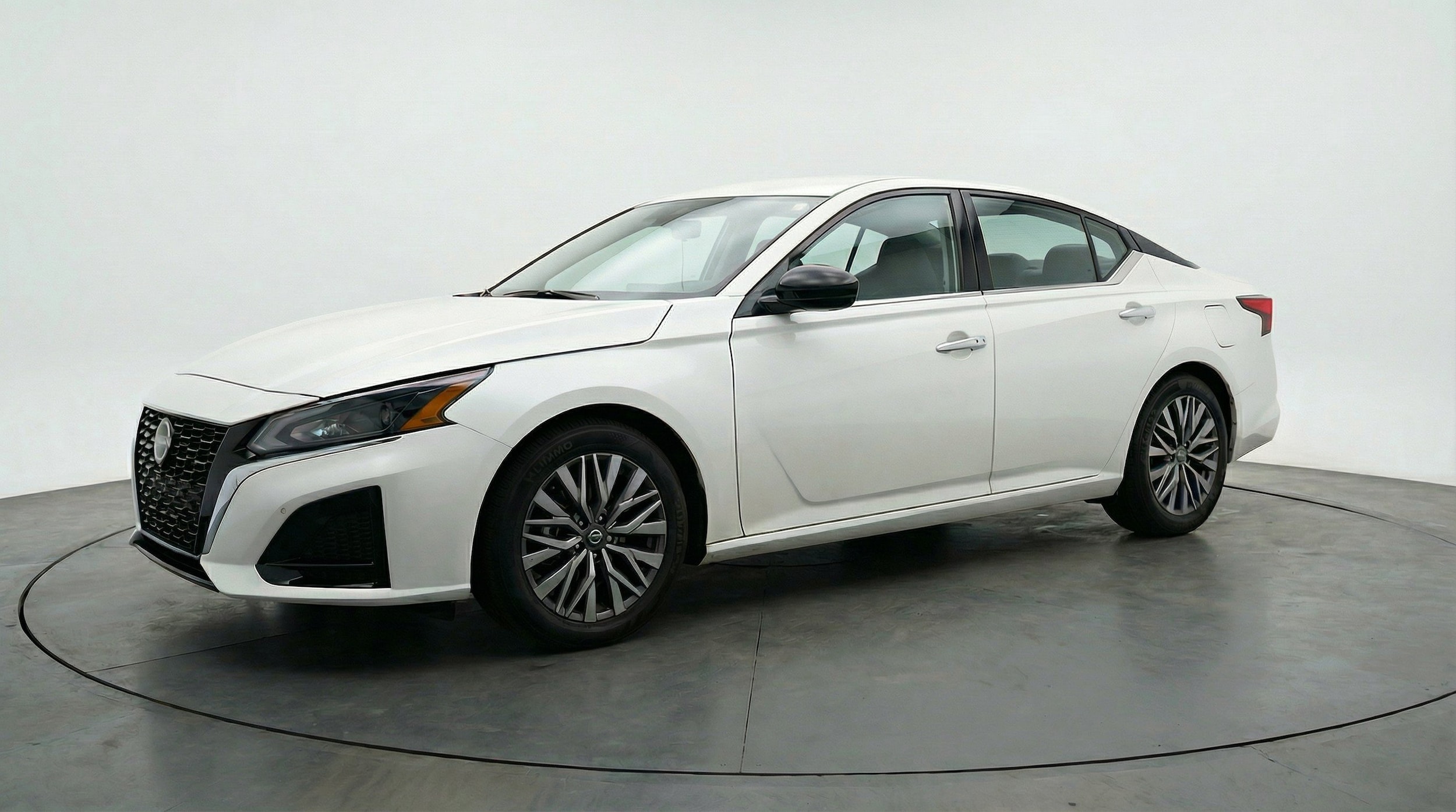 Thumbnail: 2025 Nissan Altima - 3