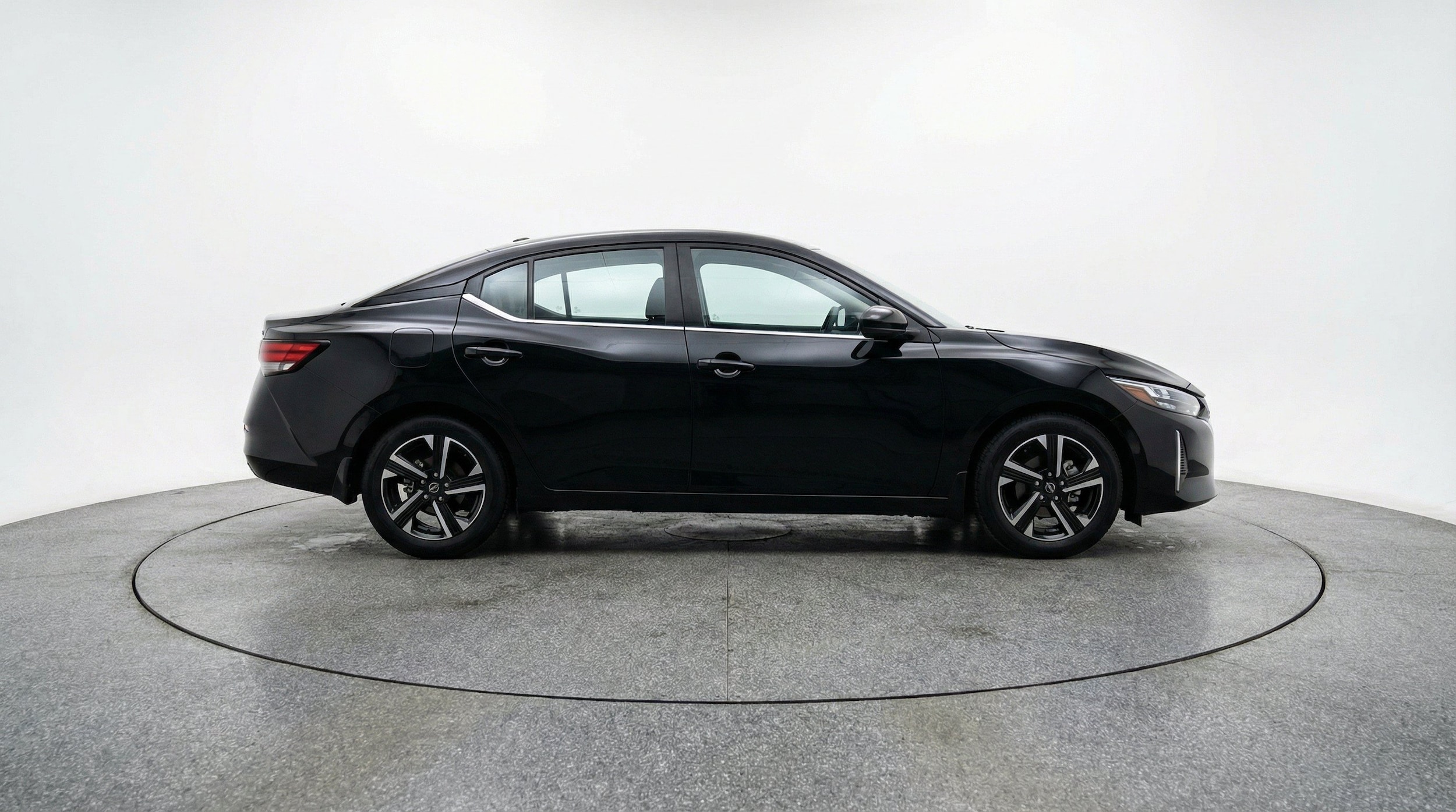 Thumbnail: 2025 Nissan Sentra - 10