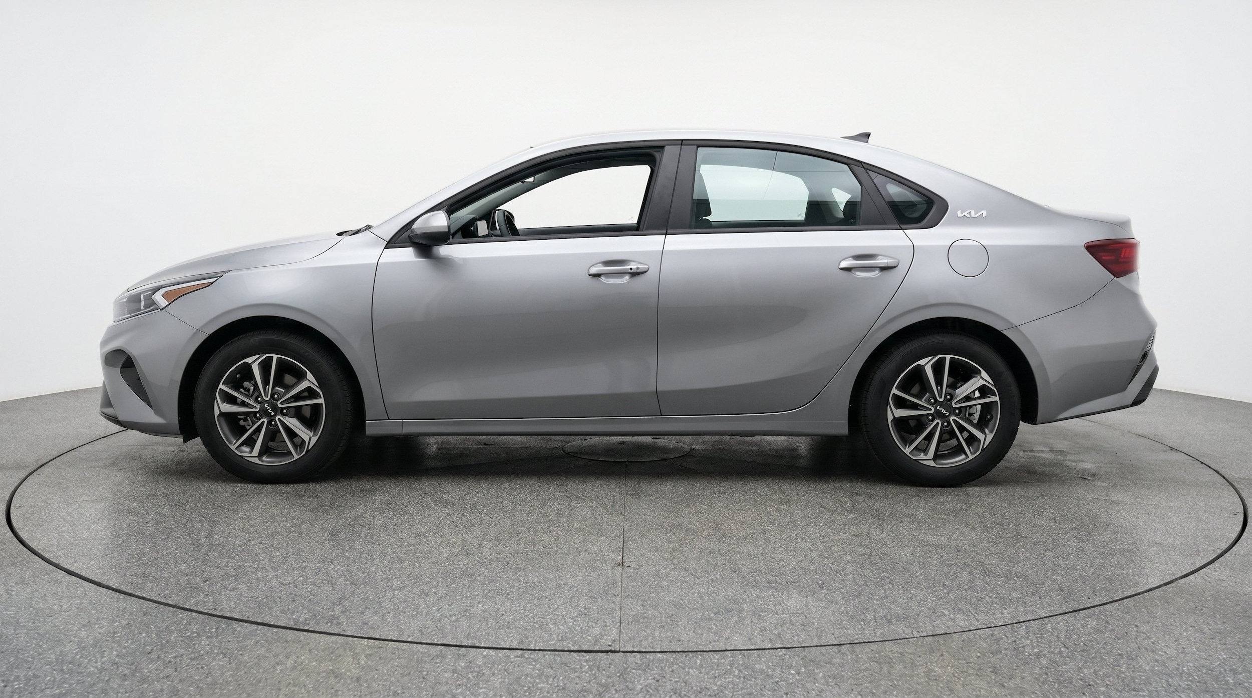 Thumbnail: 2024 Kia Forte - 5