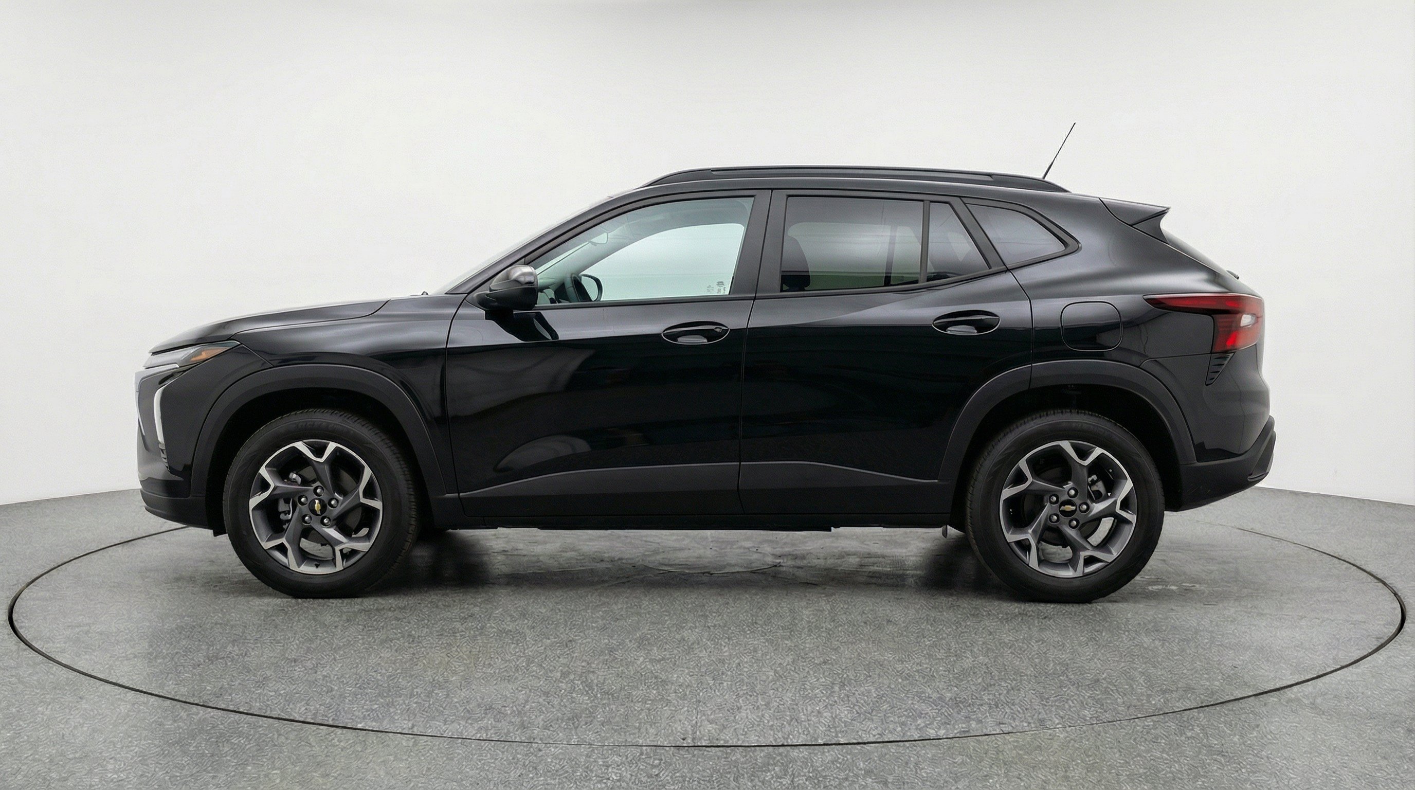 Thumbnail: 2025 Chevrolet Trax - 5