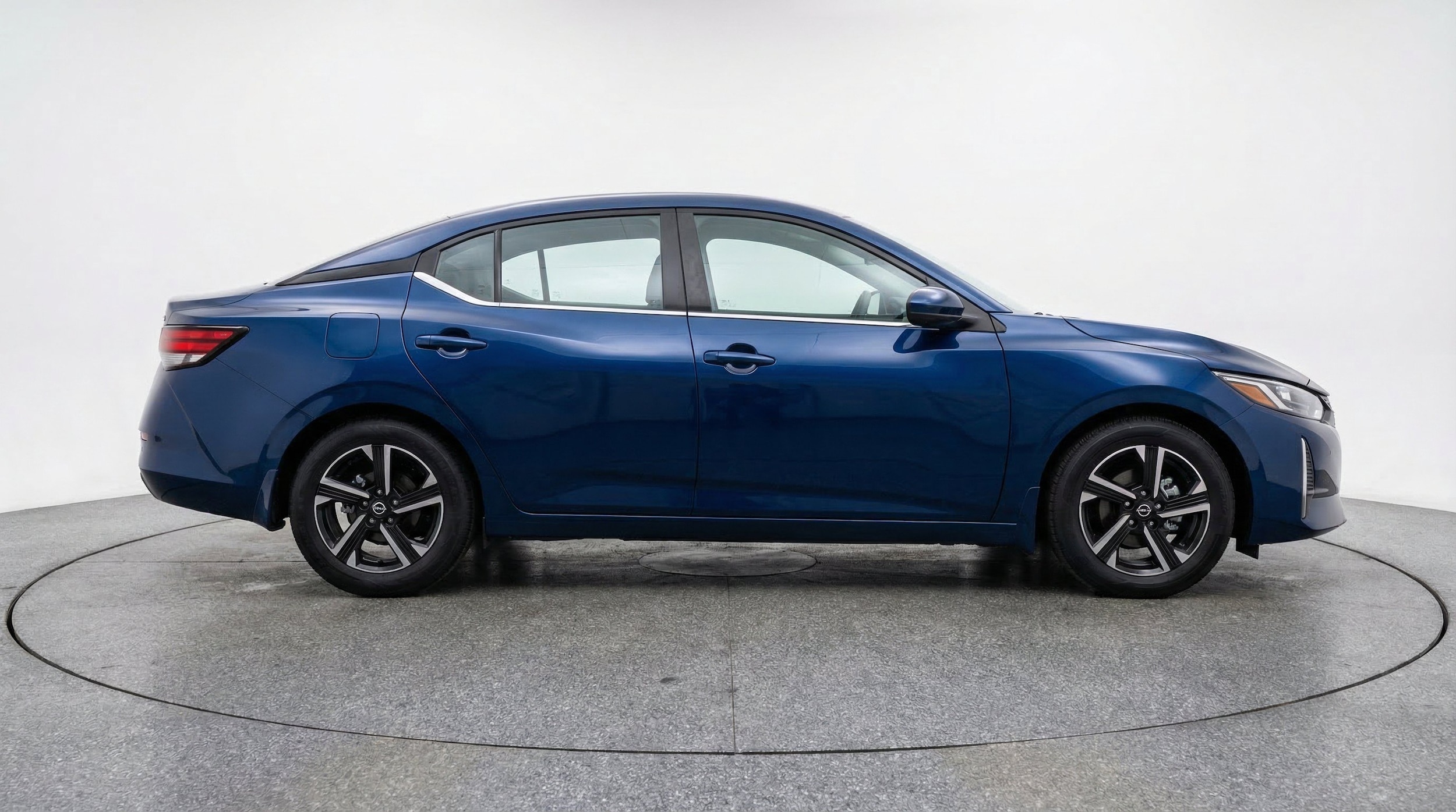 Thumbnail: 2025 Nissan Sentra - 10