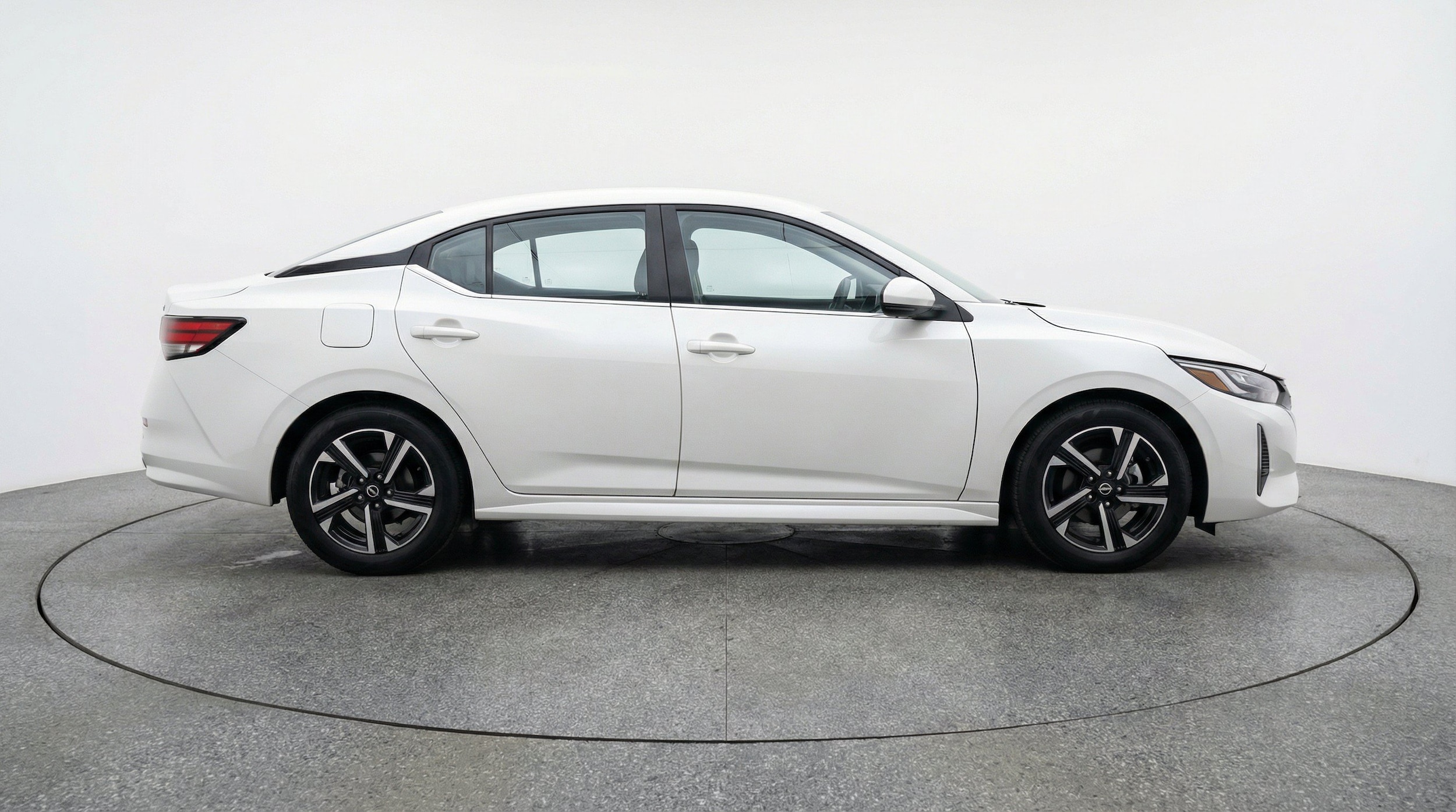 Thumbnail: 2025 Nissan Sentra - 10