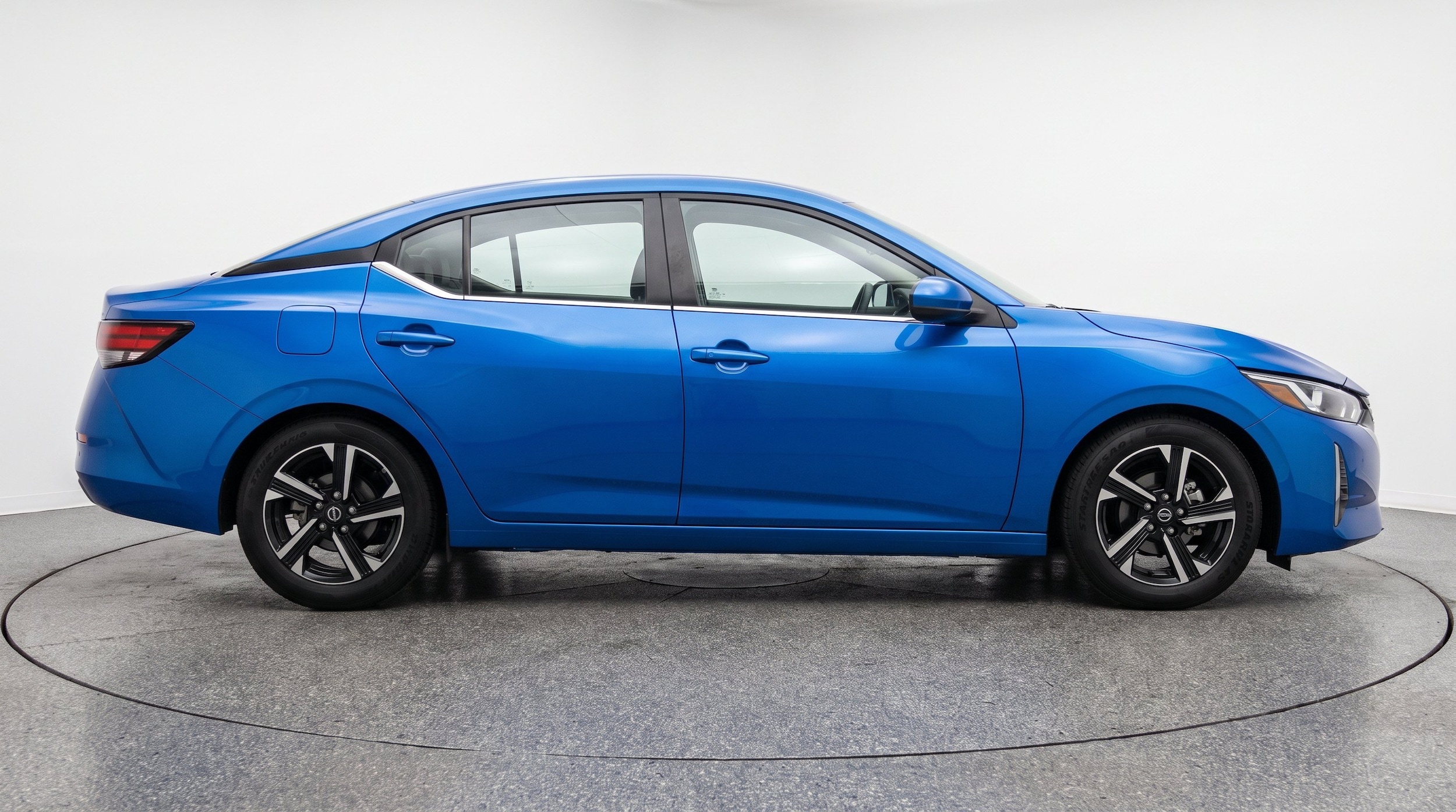 Thumbnail: 2025 Nissan Sentra - 10