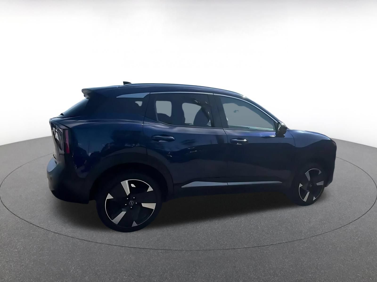 Thumbnail: 2026 Nissan Kicks - 14