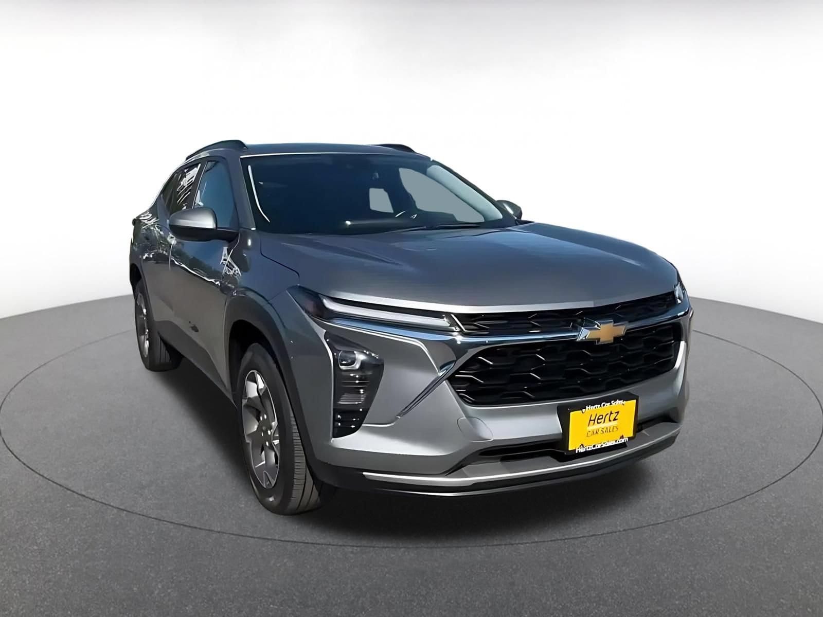 Thumbnail: 2025 Chevrolet Trax - 3